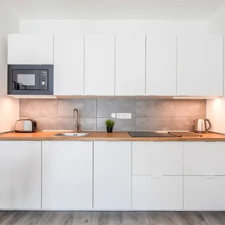 Charming New Apartamento